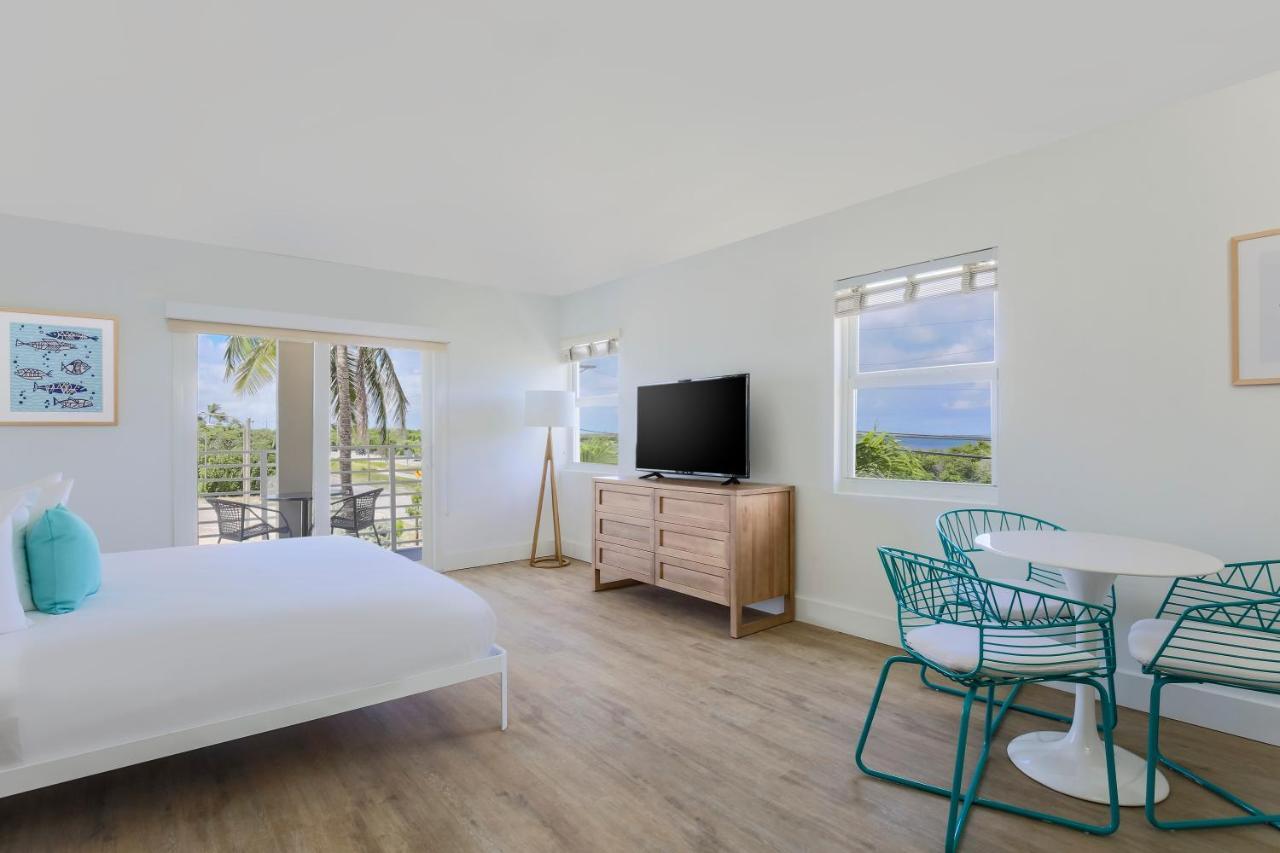 Fisher Inn Resort & Marina Айламорада Экстерьер фото